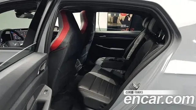 Volkswagen Golf 2026 — ფოტო 40/41