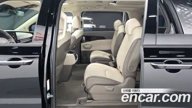 Kia Carnival 2024 — ფოტო 5/20