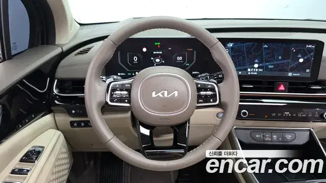 Kia Carnival 2024 — ფოტო 16/20