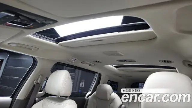Kia Carnival 2024 — ფოტო 20/20