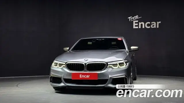 BMW 5 Series 2018 — ფოტო 21/31