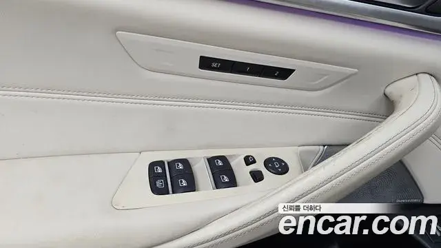 BMW 5 Series 2018 — ფოტო 11/31