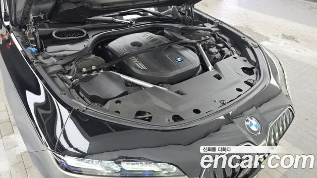 BMW 7 Series 2022 — ფოტო 17/34