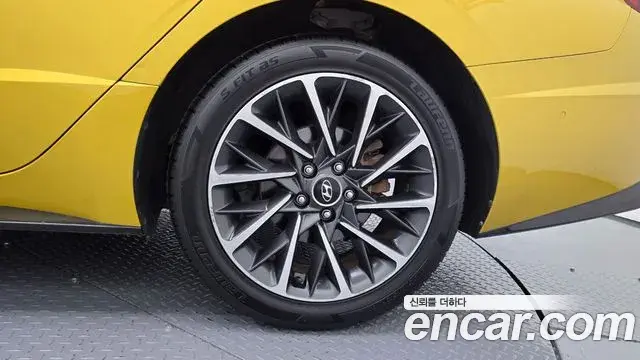 Hyundai Sonata Hybrid 2019 — Şəkil 23/35