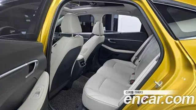 Hyundai Sonata Hybrid 2019 — Şəkil 27/35