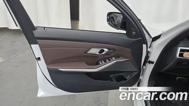BMW 3 Series 2025 — ფოტო 22/35