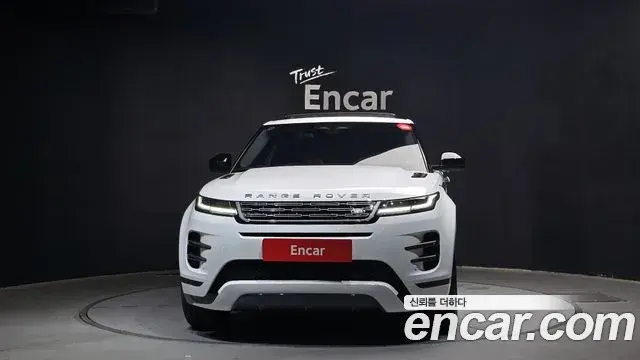 Land Rover Range Rover Evoque 2024 — Фото 3/19