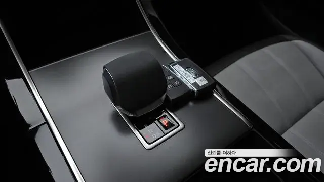 Land Rover Range Rover Evoque 2024 — Фото 9/19