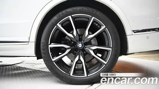 BMW X7 2022 — ფოტო 2/19