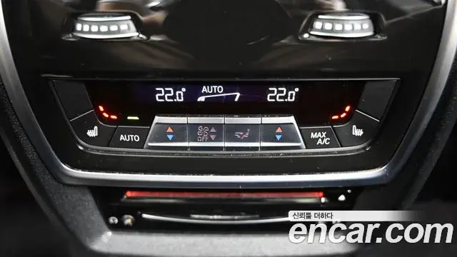 BMW X7 2022 — ფოტო 11/19