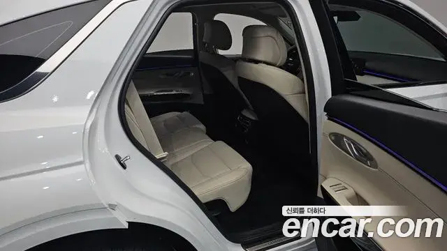 Genesis GV70 2026 — Photo 27/34