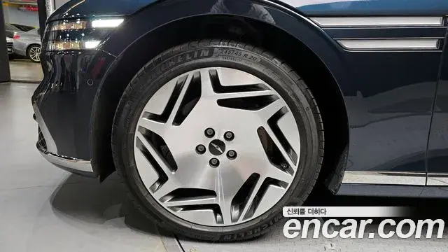 Genesis G90 2023 — Photo 1/20
