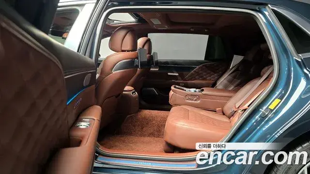 Genesis G90 2023 — Photo 14/20