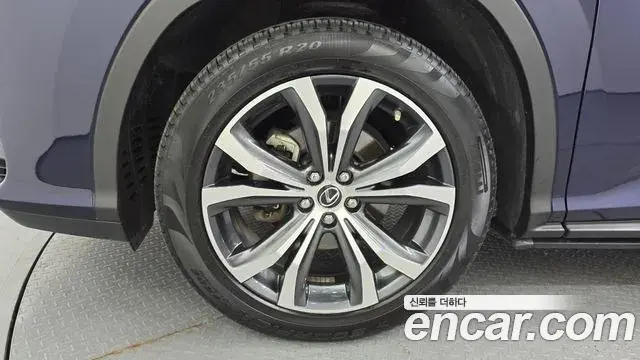 Lexus RX450h 2018 — Photo 15/39