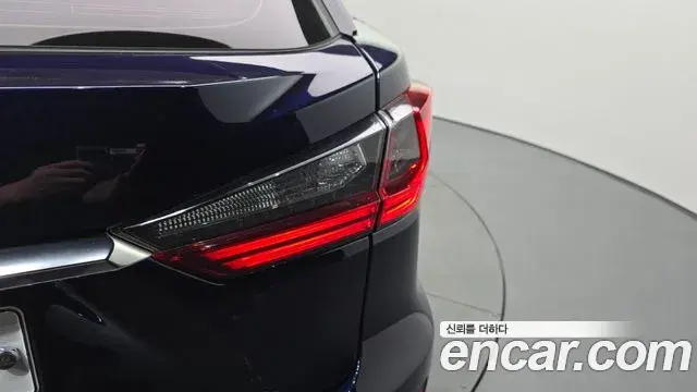 Lexus RX450h 2018 — Photo 22/39