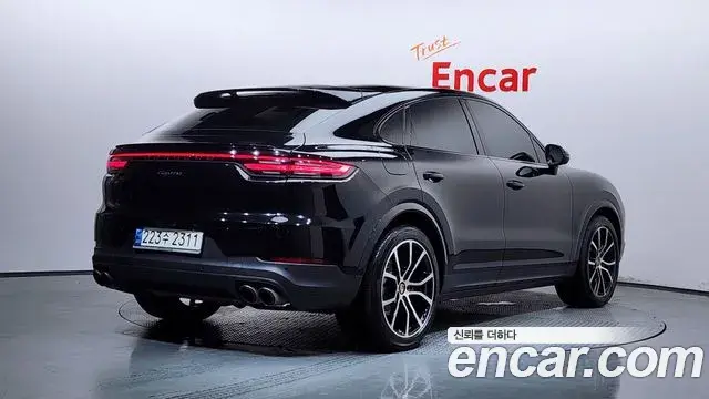 Porsche Cayenne 2022 — Photo 11/34
