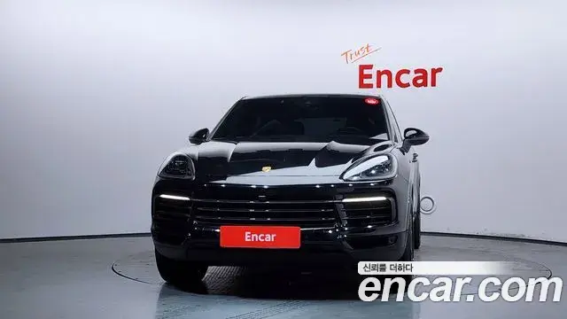 Porsche Cayenne 2022 — Photo 28/34
