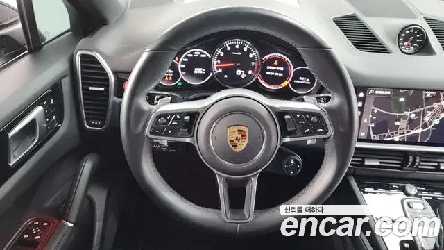 Porsche Cayenne 2022 — Photo 34/34