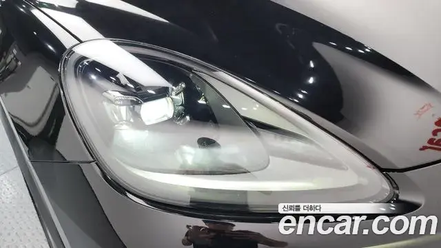 Porsche Cayenne 2022 — Photo 32/34