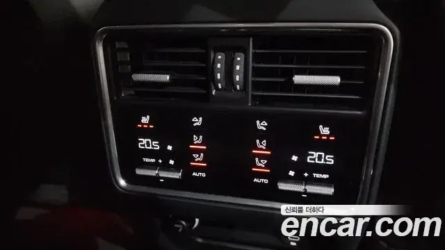Porsche Cayenne 2022 — Photo 14/34