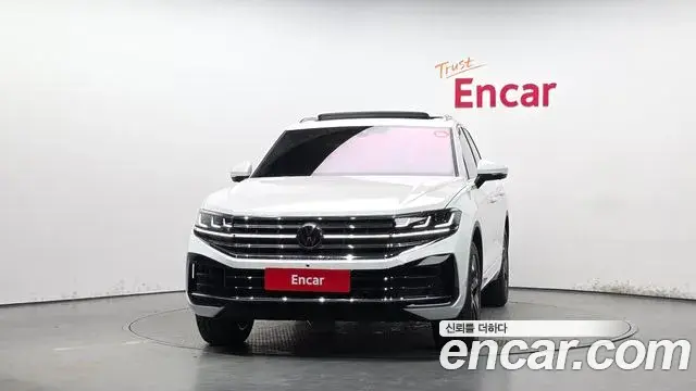 Volkswagen Touareg 2026 — ფოტო 19/20