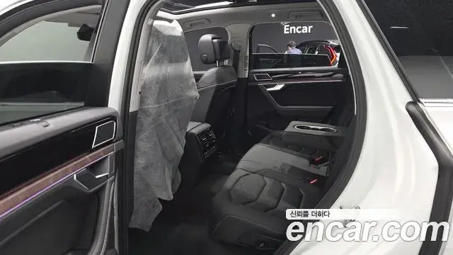Volkswagen Touareg 2026 — ფოტო 9/20