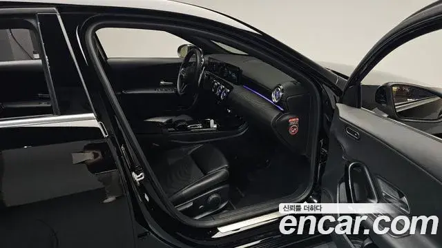 Mercedes-Benz A-Class 2020 — Фото 11/20