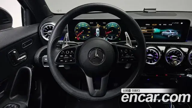 Mercedes-Benz A-Class 2020 — Фото 13/20