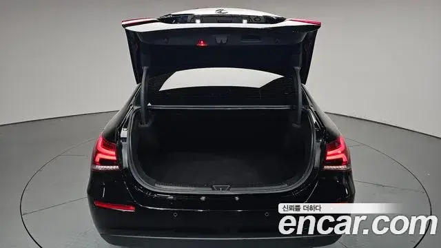 Mercedes-Benz A-Class 2020 — Фото 20/20