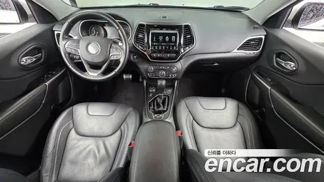Jeep Cherokee 2020 — ფოტო 9/20