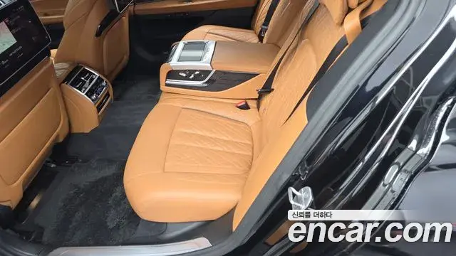 BMW 7 Series 2020 — Şəkil 13/33
