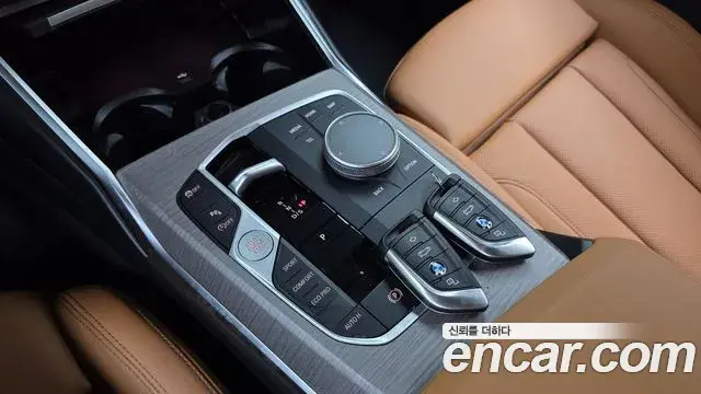 BMW 3 Series 2025 — Фото 8/20