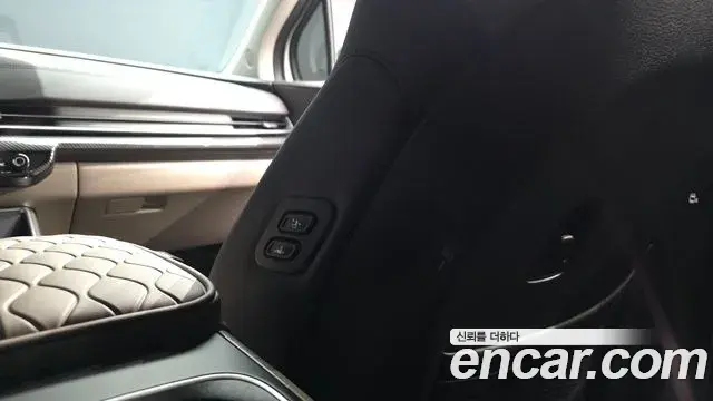 Kia Carnival 2023 — Şəkil 10/46