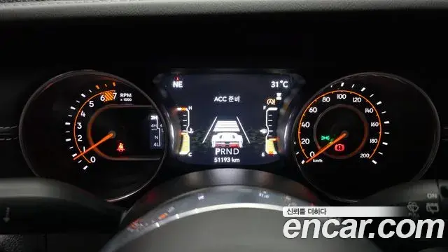 Jeep Wrangler 2021 — Şəkil 10/30
