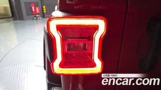 Jeep Wrangler 2021 — Şəkil 4/30
