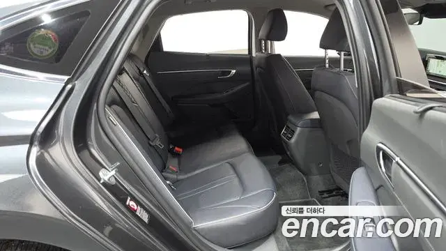 Hyundai Sonata 2022 — Фото 11/20
