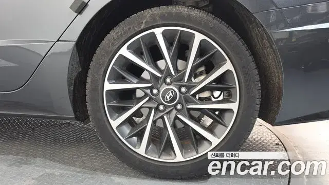 Hyundai Sonata Hybrid 2022 — Photo 3/36