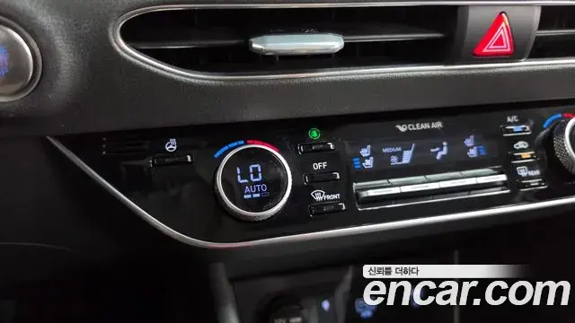 Hyundai Sonata Hybrid 2022 — Photo 14/36