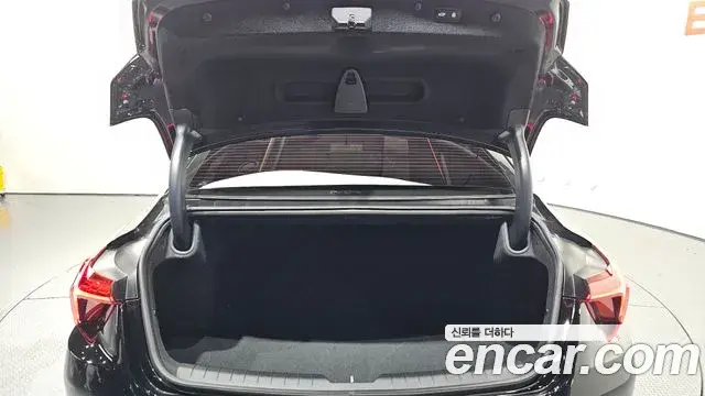 Kia K8 2023 — ფოტო 4/20