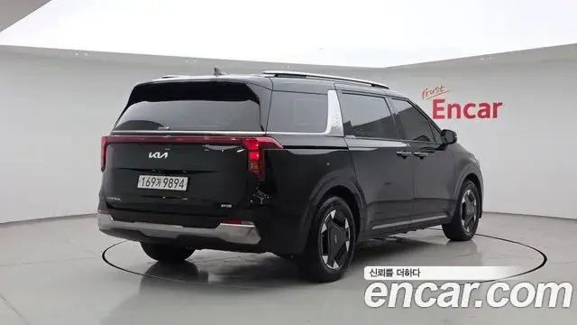 Kia Carnival 2024 — Şəkil 16/20