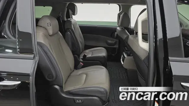 Kia Carnival 2024 — Şəkil 11/20