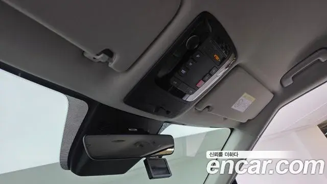 Kia Carnival 2024 — Şəkil 9/20