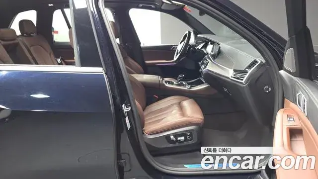 BMW X5 2021 — Photo 8/20