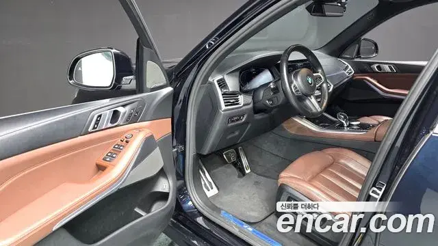 BMW X5 2021 — Photo 13/20