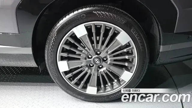Hyundai Santa Fe 2024 — Şəkil 19/32