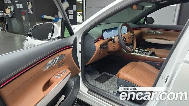 Genesis GV70 2024 — Photo 29/32