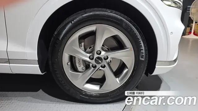 Genesis GV70 2024 — Photo 2/32