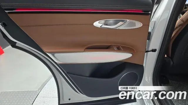 Genesis GV70 2024 — Photo 8/32