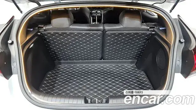 Hyundai Veloster 2018 — Фото 15/20
