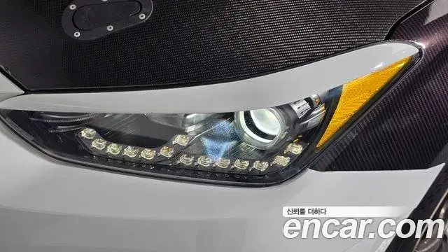 Hyundai Veloster 2018 — ფოტო 4/33